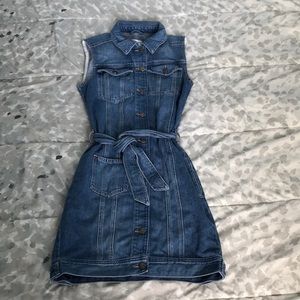 Guess jean dress size xs
